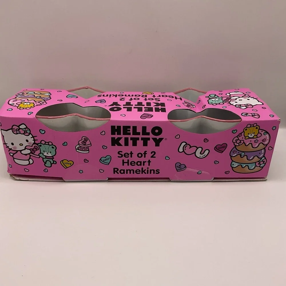 Hello Kitty by Sanrio NWT Set of 2 Heart Ramekins Dishware Oven Safe up to‎ 400
